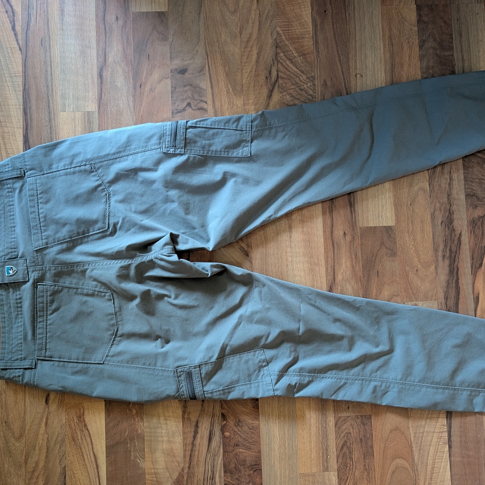 Women's Kuhl Size 10 Short - Picture 2 of 4